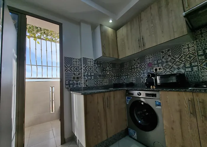 Sunset Apartment, Anza